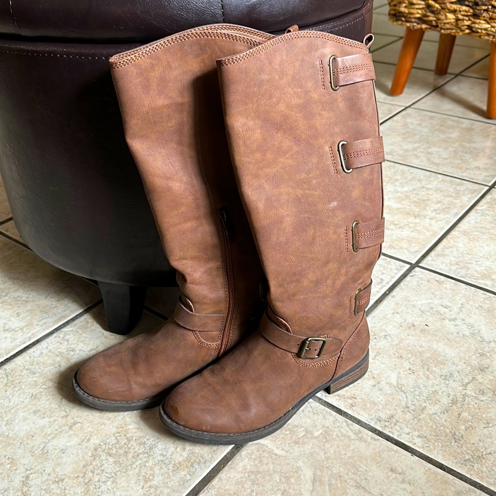 Long Brown boots